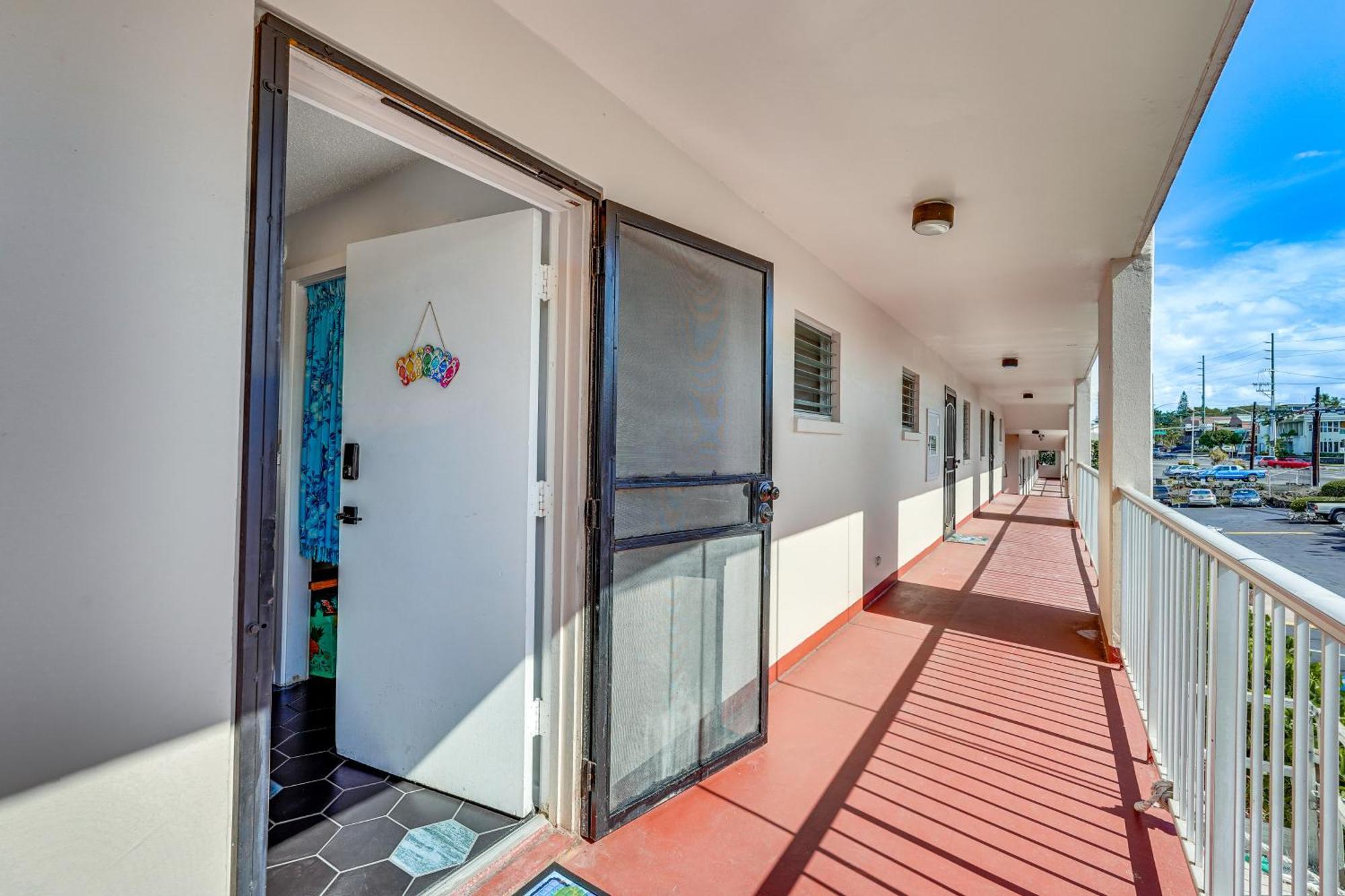 Kailua-Kona Condo With Balcony Walk To The Beach! Exterior photo